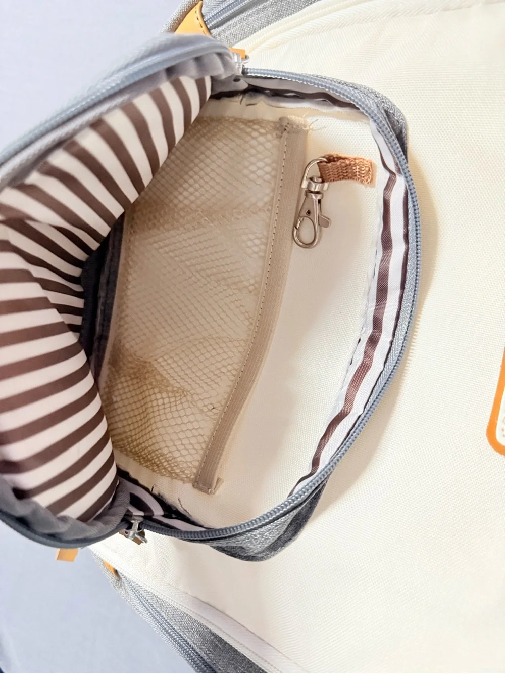 Parker Baby Co. Bag Diaper Backpack – Cream / Gray